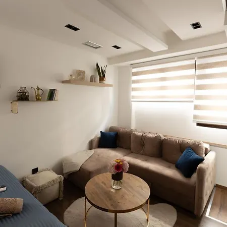 Bonsai Apartment