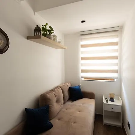 Bonsai Apartment *